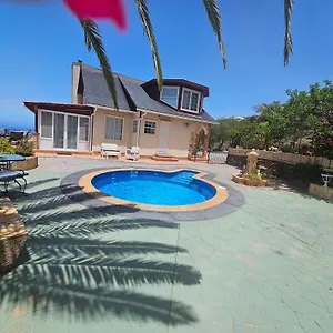 Villa Carlitos Vistas Al Mar Y A La Montana